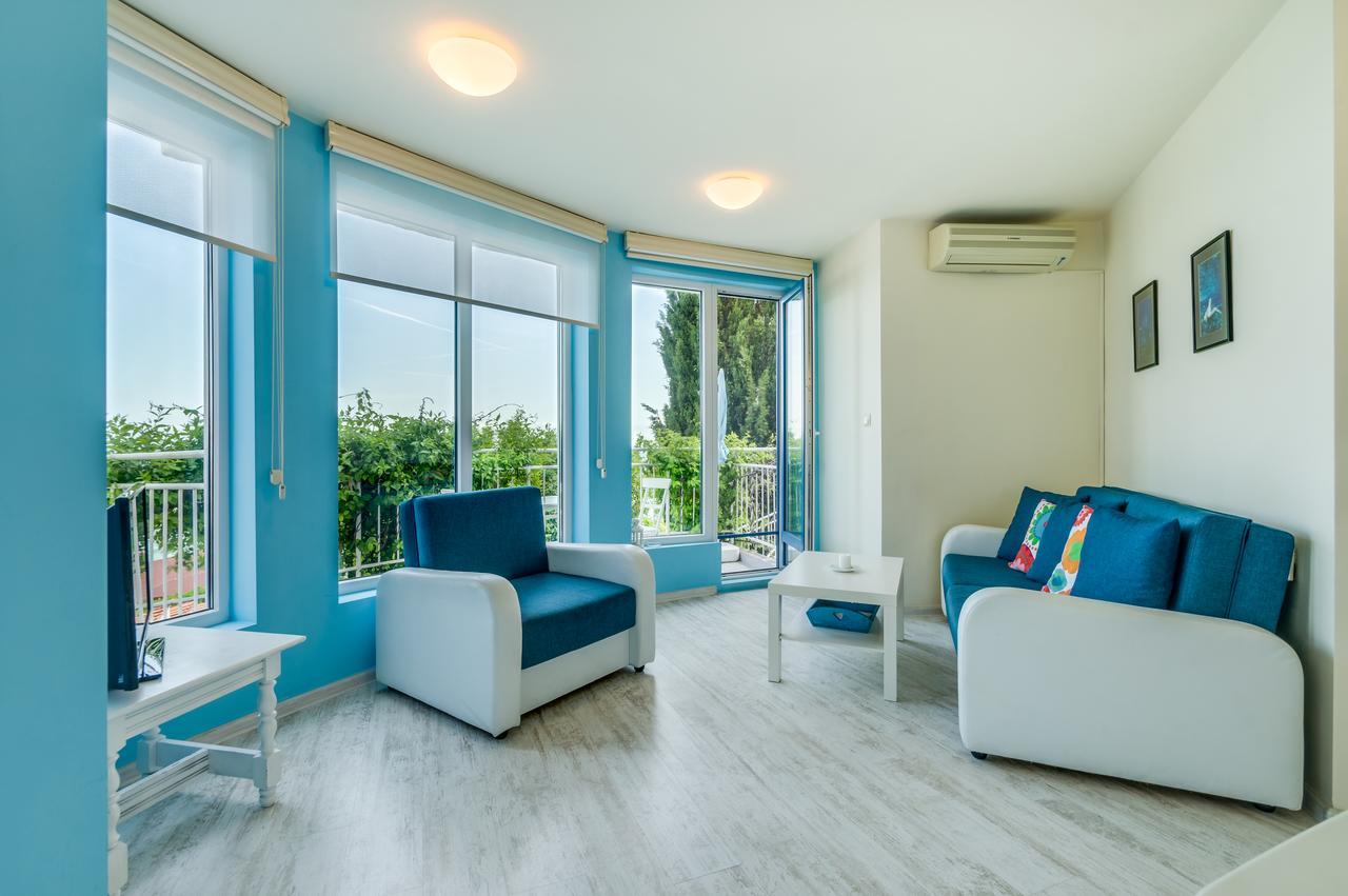 Villa White Dove โกลเดน แซนส์ ภายนอก รูปภาพ
