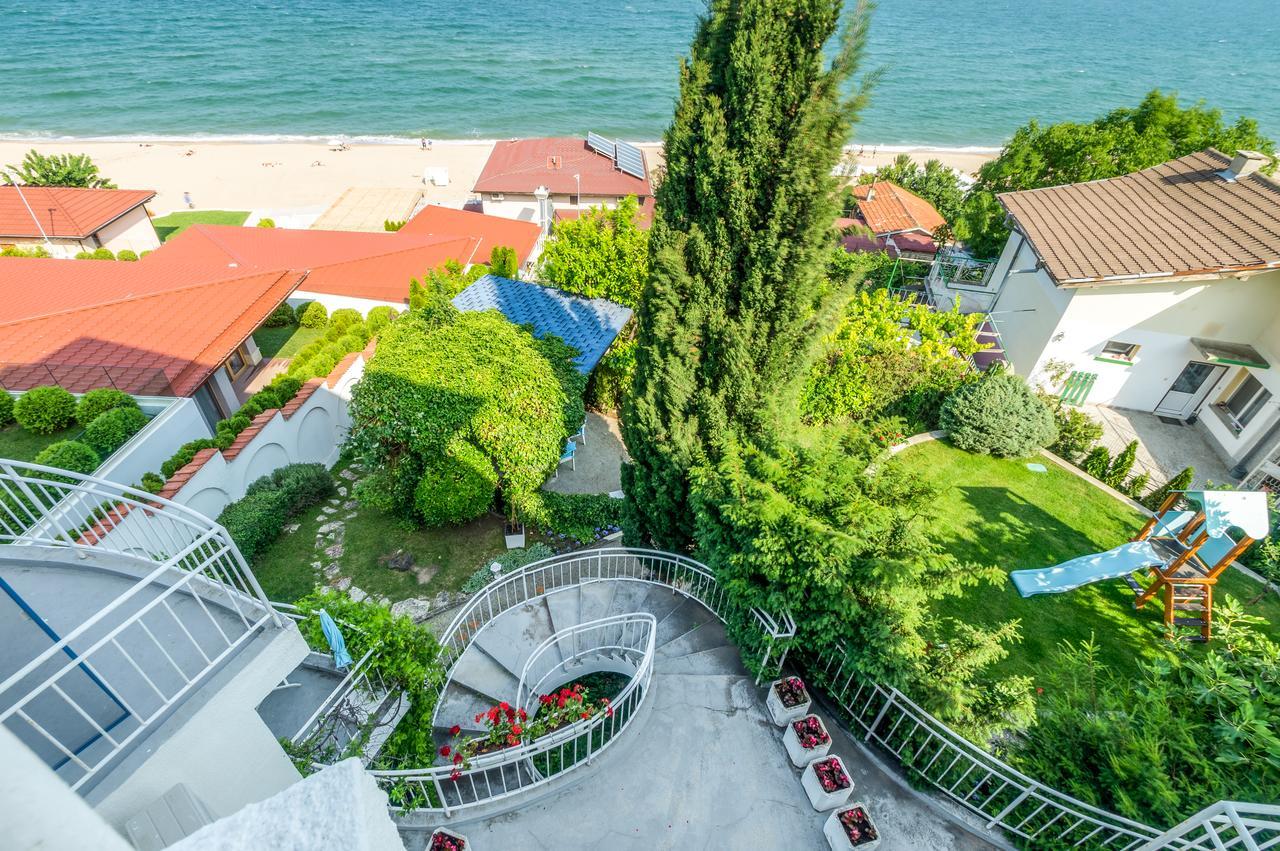 Villa White Dove โกลเดน แซนส์ ภายนอก รูปภาพ