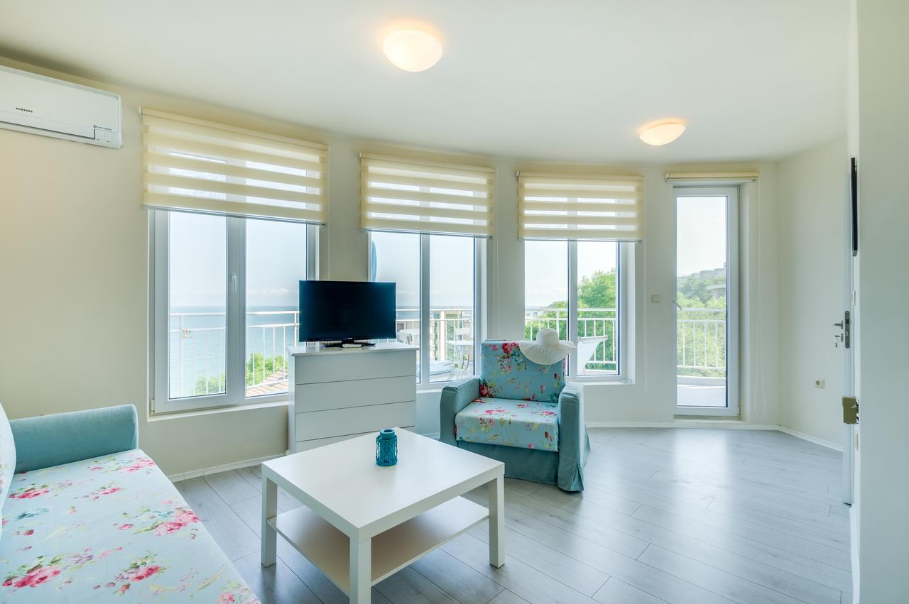 Villa White Dove โกลเดน แซนส์ ภายนอก รูปภาพ