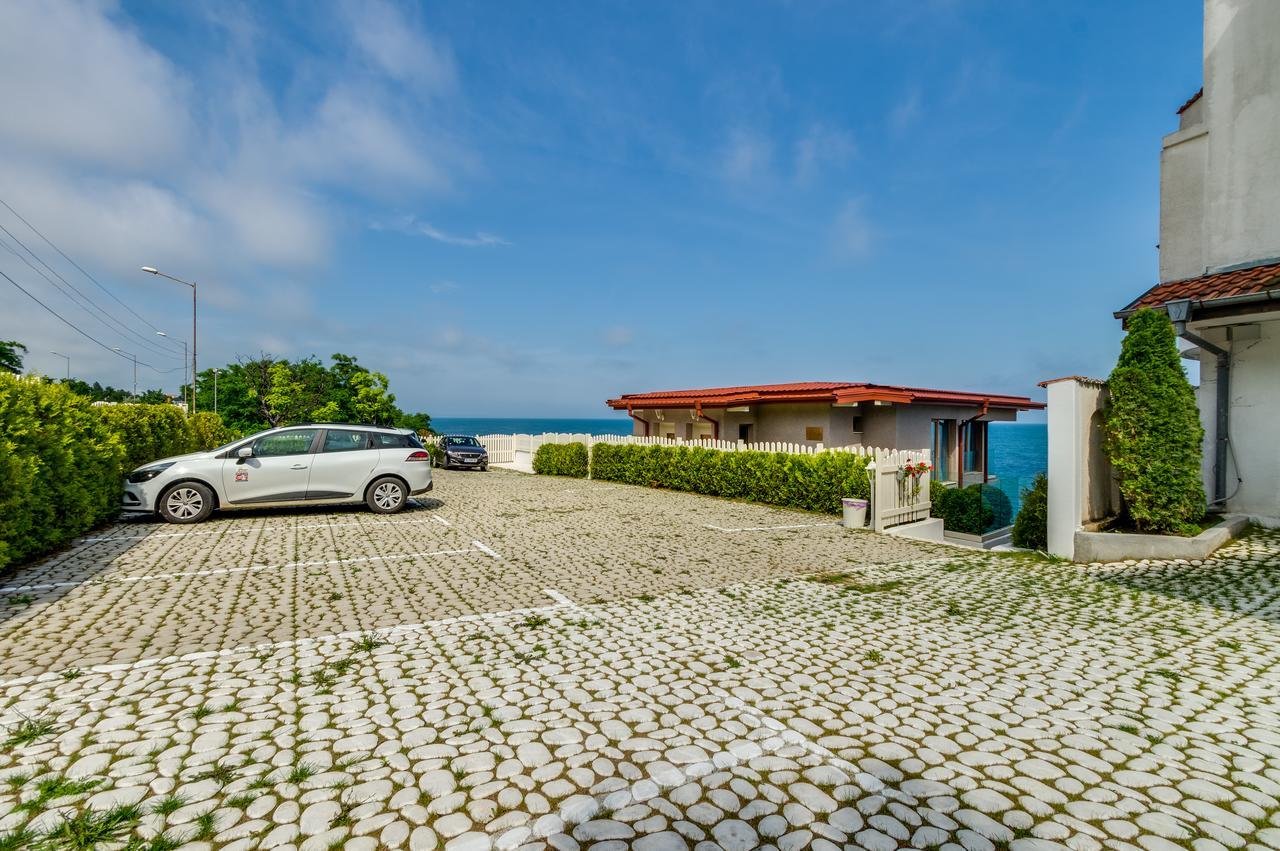 Villa White Dove โกลเดน แซนส์ ภายนอก รูปภาพ