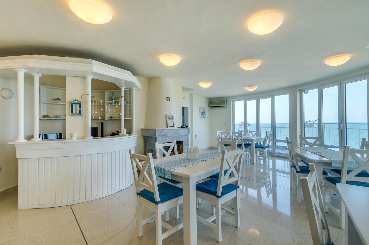 Villa White Dove โกลเดน แซนส์ ภายนอก รูปภาพ