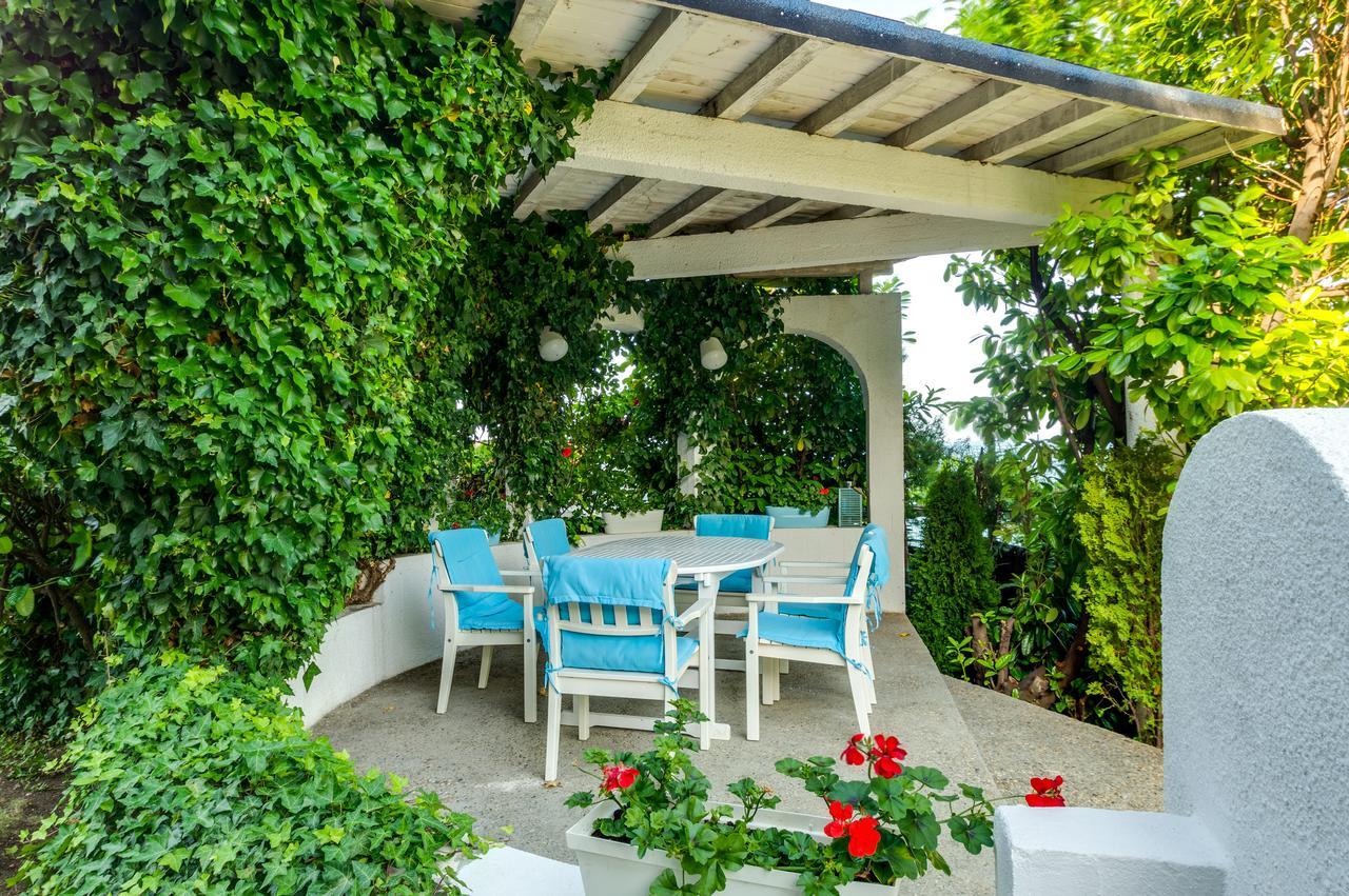 Villa White Dove โกลเดน แซนส์ ภายนอก รูปภาพ
