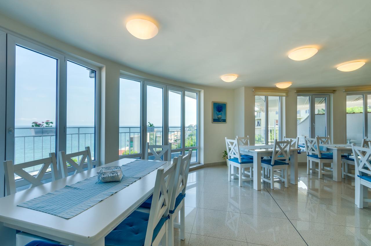 Villa White Dove โกลเดน แซนส์ ภายนอก รูปภาพ