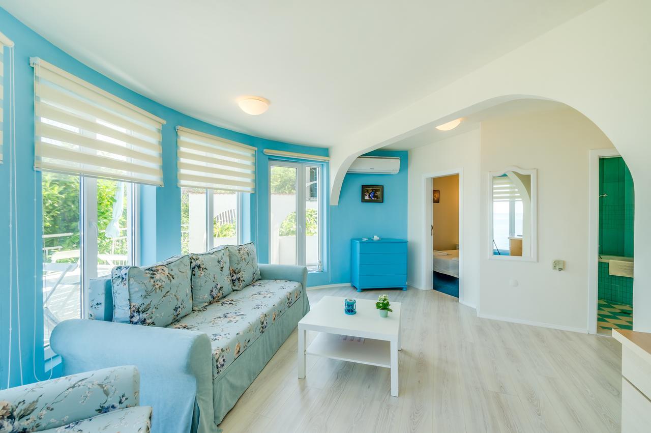 Villa White Dove โกลเดน แซนส์ ภายนอก รูปภาพ