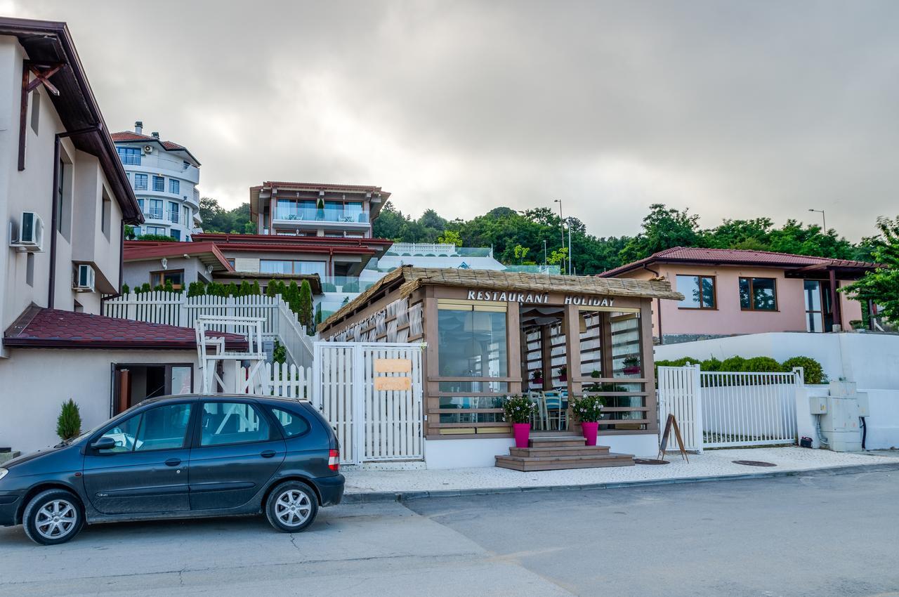 Villa White Dove โกลเดน แซนส์ ภายนอก รูปภาพ